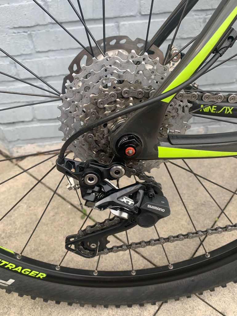 Used Trek Superfly 9.6 2016 2016 Mountainbike, Black, 27.5, 29 — image 4 of 9