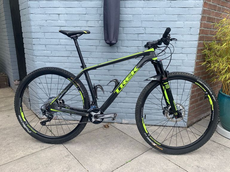 Used Trek Superfly 9.6 2016 2016 Mountainbike, Black, 27.5, 29 — image 2 of 9