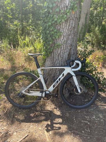 BH Aerolight SRAM Rival eTap AXS 2023 Road & Gravel d'occasion