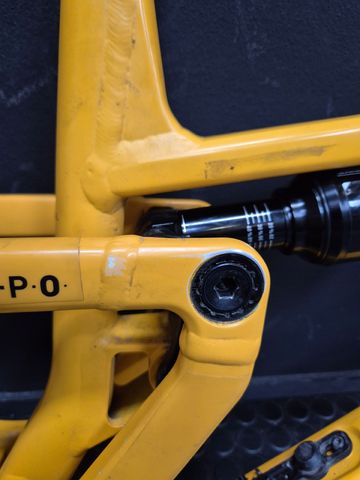 Used Commencal T.E.M.P.O. OHLINS EDITION 2022 Frameset 2022 Mountainbike, Orange, 29 — image 6 of 11