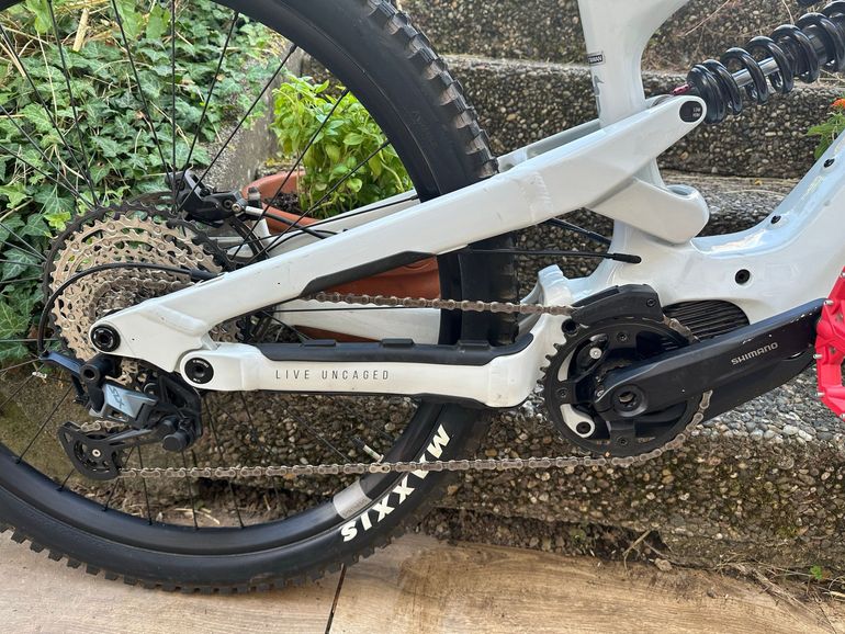 Tweedehands YT Custom Shimano SLX 2024 Mountainbike — afbeelding 3 van 3