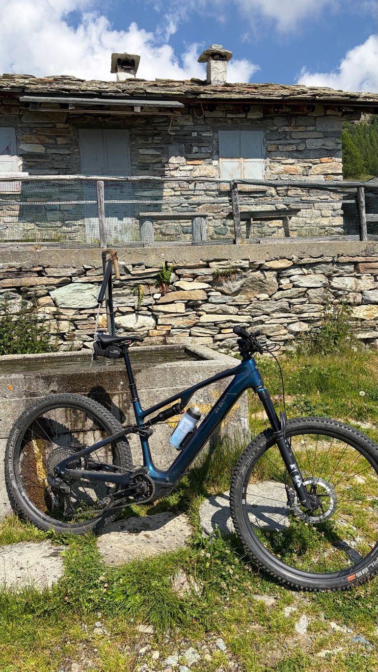 Used CUBE Ams Shimano Deore XT 2023 Mountainbike, Blue — image 2 of 7