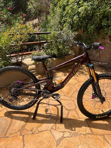 Tweedehands Santa Cruz NOMAD X01 / Air / Carbon CC / 27.5 2022 2022 MTB
