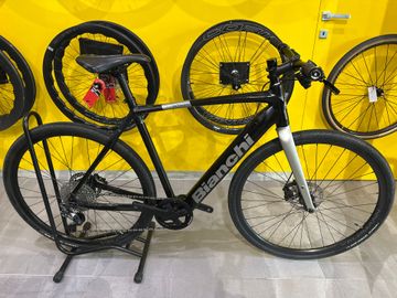 Gebrauchtes Bianchi e-Impulso Tourer Deore 2023 2023 Road & Gravel, Schwarz — Bild 1 von 4