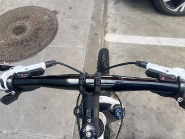 Used Scott Scale S40 2010 Mountainbike, White — image 7 of 9