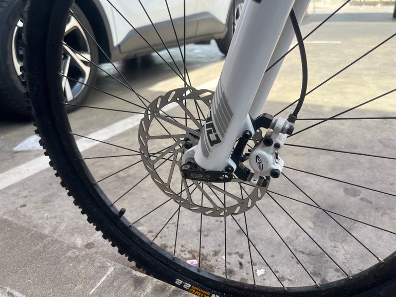 Scott Scale S40 2010 Mountainbike usato, Bianco — immagine 6 di 9