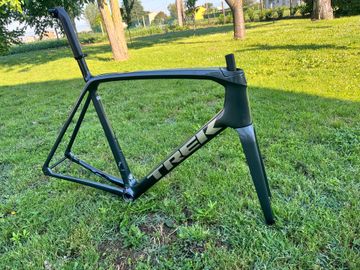 Używany Trek Émonda SL 6 2024 Frameset 2024 Road & Gravel — zdjęcie 4 z 6