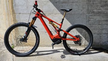 Gebrauchtes Specialized Turbo Levo Pro 2022 2022 Mountainbike, Rot — Bild 2 von 5