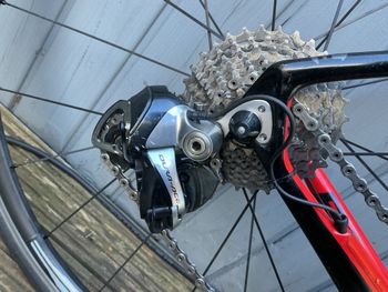 Used Focus Izalco Shimano Dura Ace Di2 2016 Road & Gravel, Red — image 3 of 13