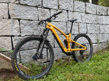 Gebrauchtes Trek Fuel EXe 9.8 2023 2023 Mountainbike, Orange, 29 — Bild 2 von 14