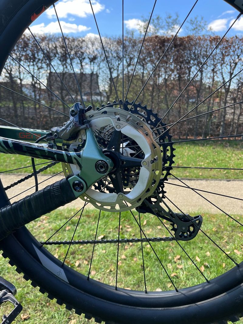 Used Scott Genius 930 2019 2019 Mountainbike, Green — image 8 of 12