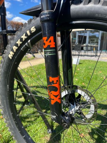 Used Scott Genius 930 2019 2019 Mountainbike, Green — image 4 of 12