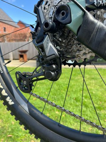Used Scott Genius 930 2019 2019 Mountainbike, Green — image 10 of 12