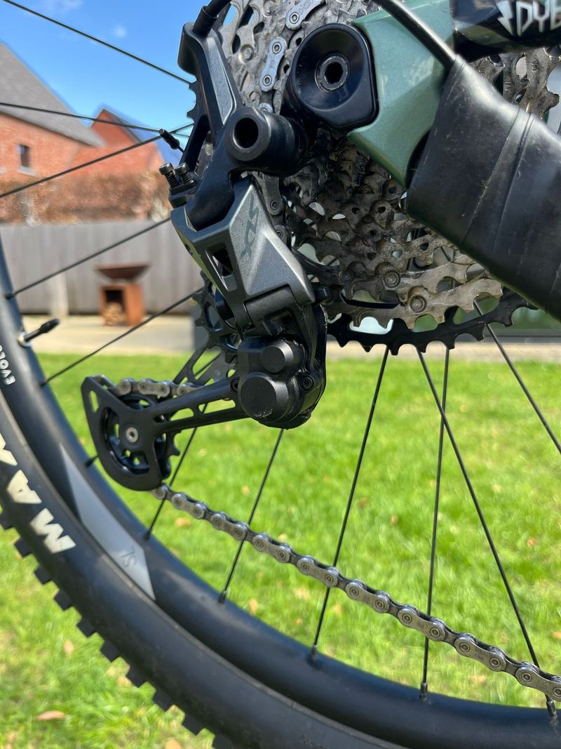 Used Scott Genius 930 2019 2019 Mountainbike, Green — image 10 of 12