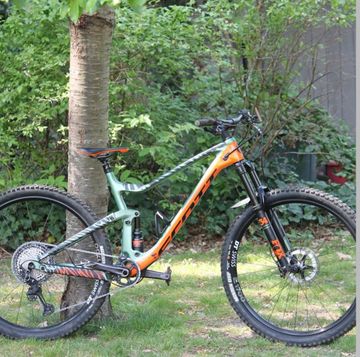Used Scott Genius 930 2019 2019 Mountainbike, Green — image 1 of 12