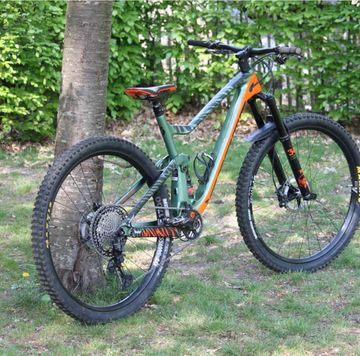 Used Scott Genius 930 2019 2019 Mountainbike, Green — image 2 of 12
