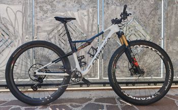 Käytetty Orbea oiz Custom Shimano XTR 2025 MTB