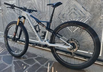 Used Orbea oiz Custom Shimano XTR 2025 Mountainbike, White — image 2 of 13