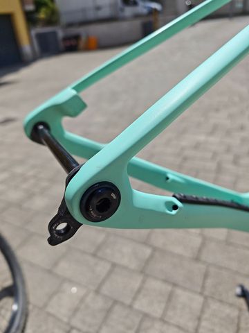 Orbea ALMA M11-AXS 2022 Frameset 2022 Mountainbike usato, Verde — immagine 6 di 7
