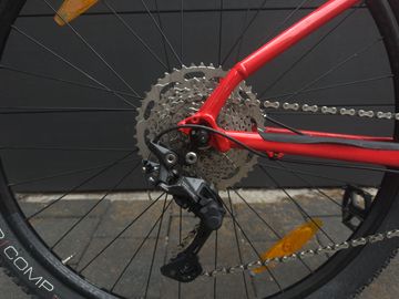Used Trek Marlin 7 2021 2021 Mountainbike, Red, 27.5, 29 — image 3 of 14