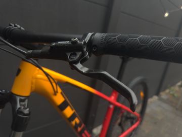 Used Trek Marlin 7 2021 2021 Mountainbike, Red, 27.5, 29 — image 12 of 14