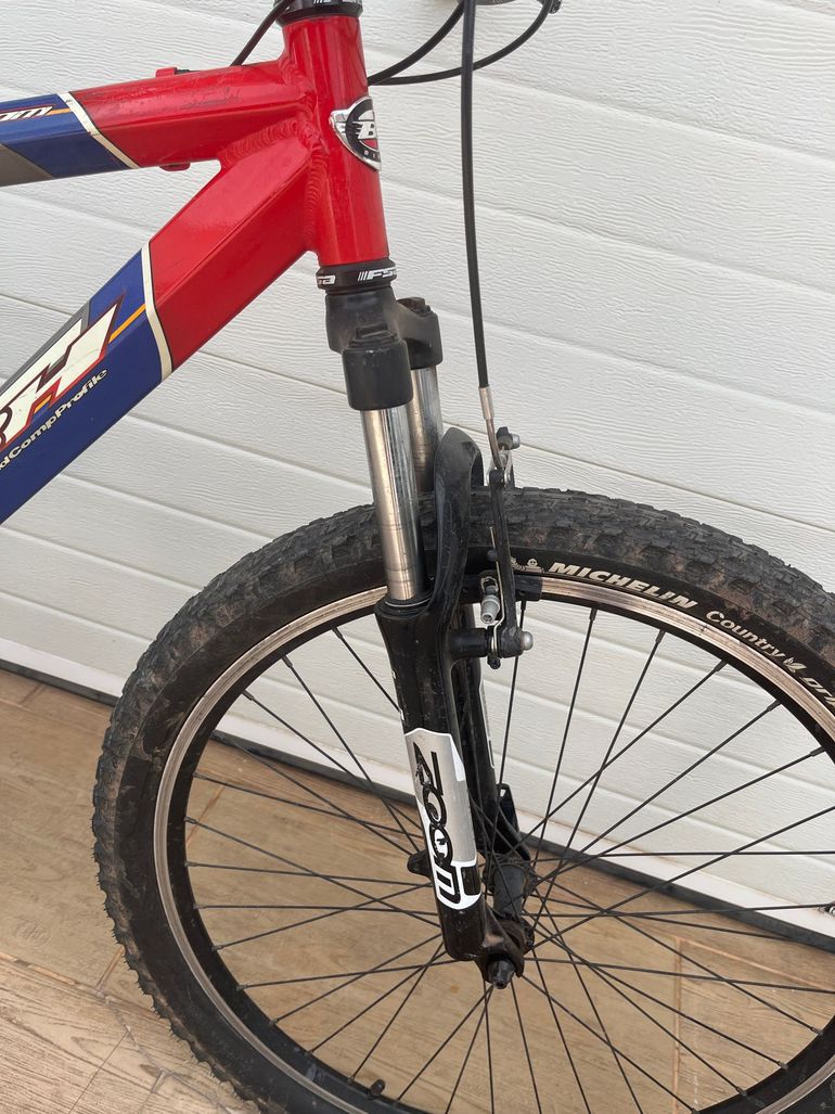Used BH Custom Shimano 105 2008 Mountainbike, Red — image 4 of 4
