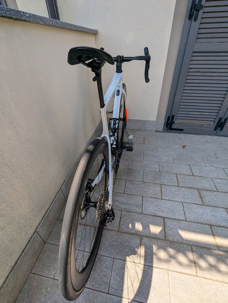 Used Cannondale SuperSix EVO Shimano 105 Di2 2025 Road & Gravel, White — image 29 of 30