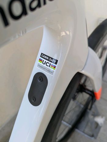 Used Cannondale SuperSix EVO Shimano 105 Di2 2025 Road & Gravel, White — image 26 of 30