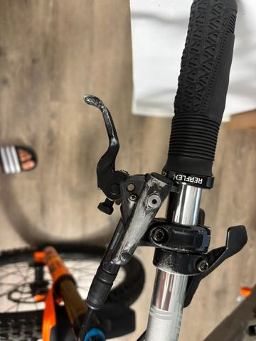 Tweedehands Commencal CLASH RACE 2021 2021 Mountainbike — afbeelding 7 van 10