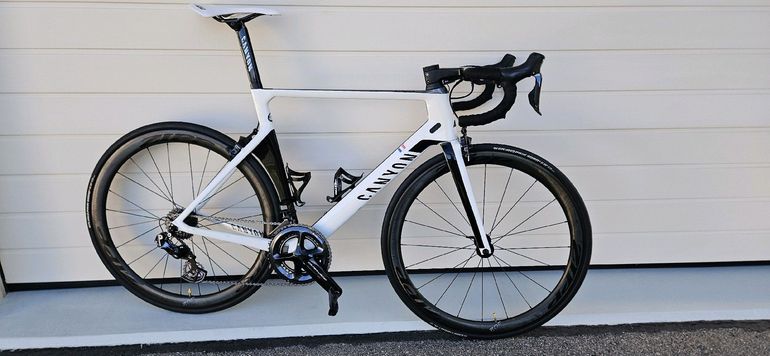 Brugt Canyon Aeroad CF SLX 9.0 Di2 2019 2019 Road & Gravel — billede 16 af 17