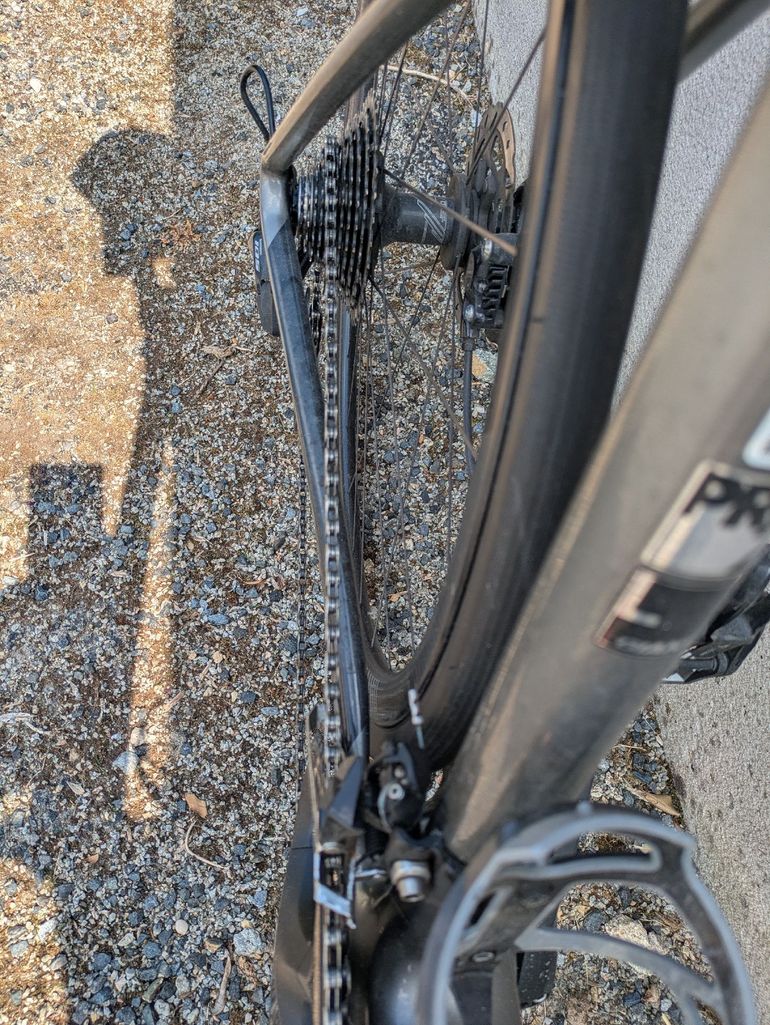 Used Giant Defy Shimano 105 2019 Road & Gravel, Light Gray — image 8 of 8