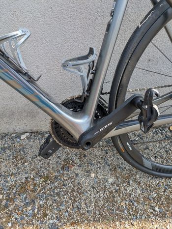 Used Giant Defy Shimano 105 2019 Road & Gravel, Light Gray — image 4 of 8