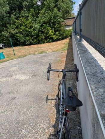 Used Giant Defy Shimano 105 2019 Road & Gravel, Light Gray — image 6 of 8
