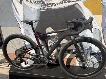 Käytetty Cannondale Topstone Carbon 1 RLE 2024 2024 Road & Gravel