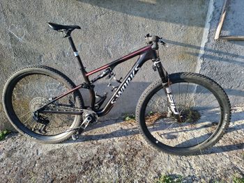 Käytetty Specialized Epic SRAM X01 Eagle AXS 2025 MTB