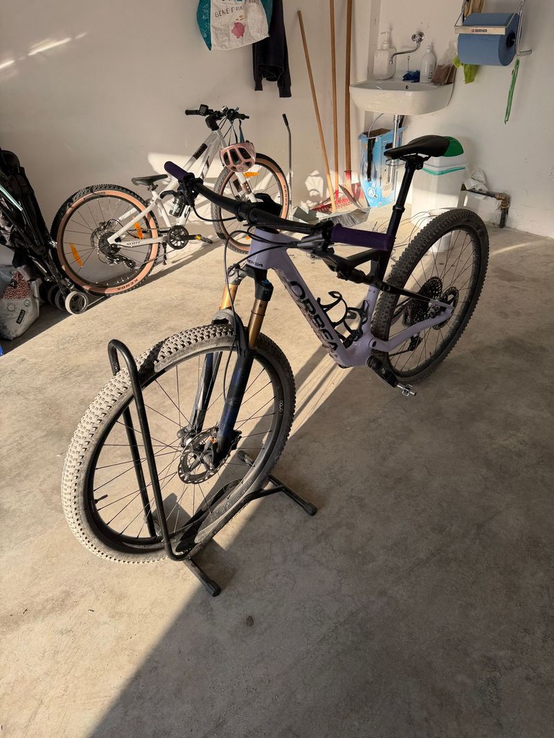 Käytetty Orbea OIZ M-PRO 2024 2024 MTB