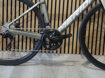 Used Merida REACTO 4000 2025 2025 Road & Gravel, Light Gray — image 2 of 4