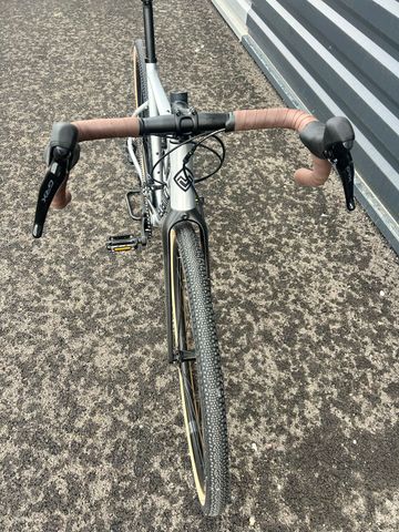 Used Megamo JAKAR 30 2025 2025 Road & Gravel, Light Gray — image 3 of 11