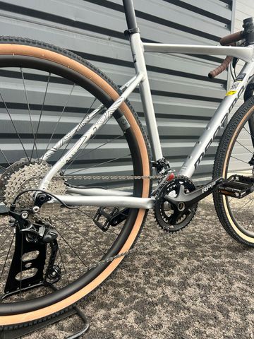 Used Megamo JAKAR 30 2025 2025 Road & Gravel, Light Gray — image 5 of 11