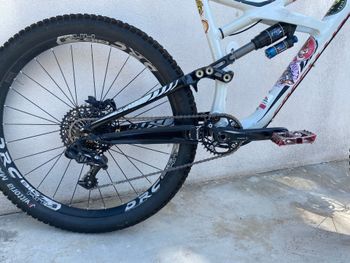 Used Specialized Enduro Comp 650b 2016 2016 Mountainbike, White, 27.5 — image 3 of 6