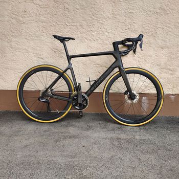 Käytetty Orbea ORCA M21eTEAM PWR 2023 2023 Road & Gravel