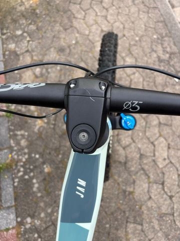 Used Focus JAM 6.9 2022 2022 Mountainbike, Green, 29 — image 9 of 15