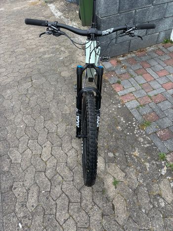 Used Focus JAM 6.9 2022 2022 Mountainbike, Green, 29 — image 10 of 15