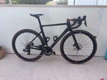 Used Basso Astra SRAM Force eTap AXS 2022 Road & Gravel, Black — image 2 of 9