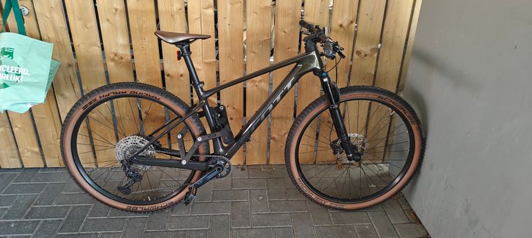 Used Scott Scale 925 2024 2024 Mountainbike, Black, 29 — image 2 of 9
