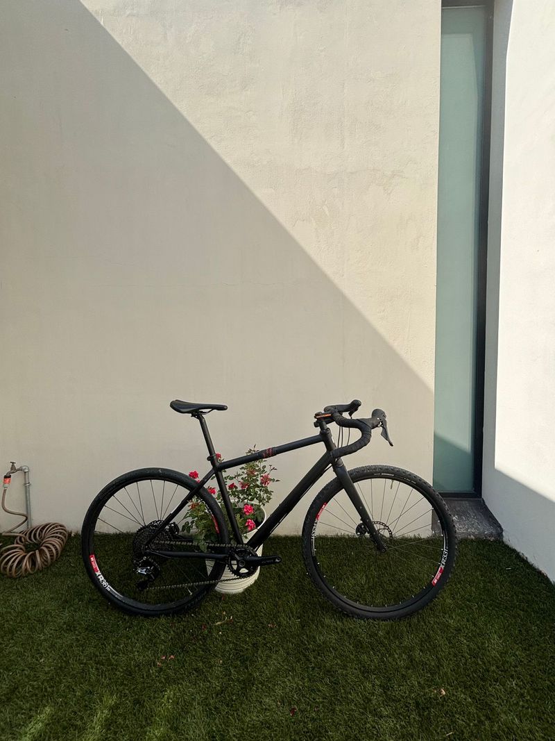 Použité Bike components Custom Shimano GRX 2023 Road & Gravel