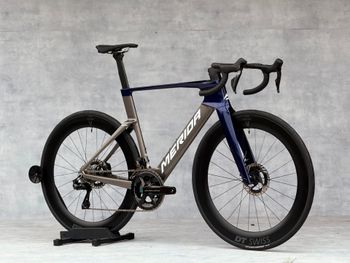 Merida Reacto Shimano Dura Ace Di2 2027 Road & Gravel d'occasion — image 11 sur 11