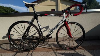 Gebrauchtes Pinnarello Pinarello Paris Carbon 46HM3K – Taglia 55 – Campagnolo Chorus – Fulcrum Racing 7 2017 Road & Gravel