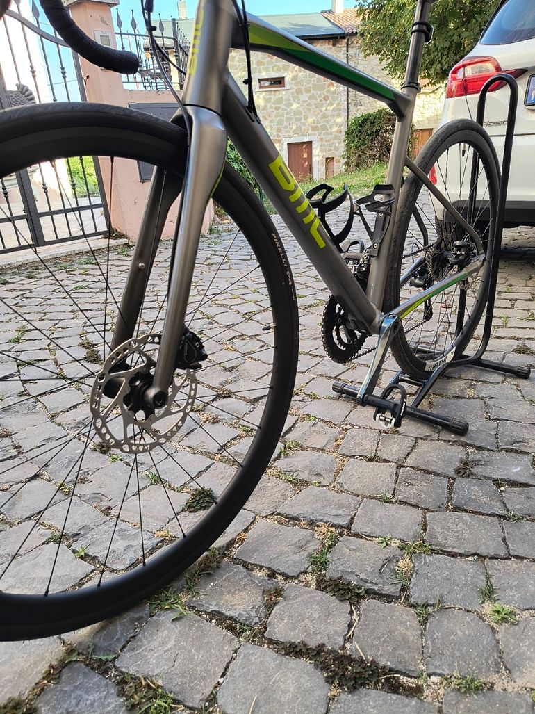 Used BMC roadmachine 03 2017 2017 Road & Gravel, Light Gray — image 7 of 7