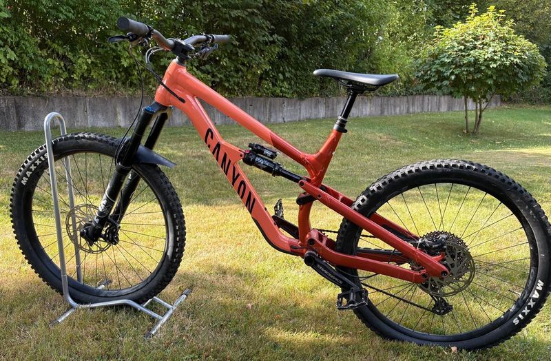 Tweedehands Canyon Spectral 27.5 AL 5 2022 2022 MTB